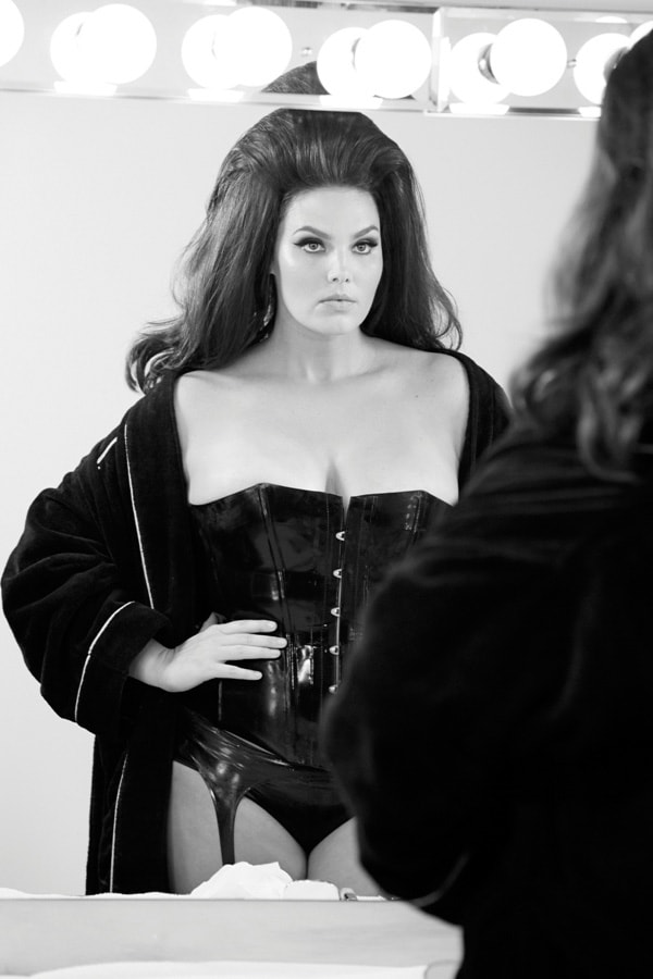 Behind the Scenes of Pirelli's 2015 Calendar
