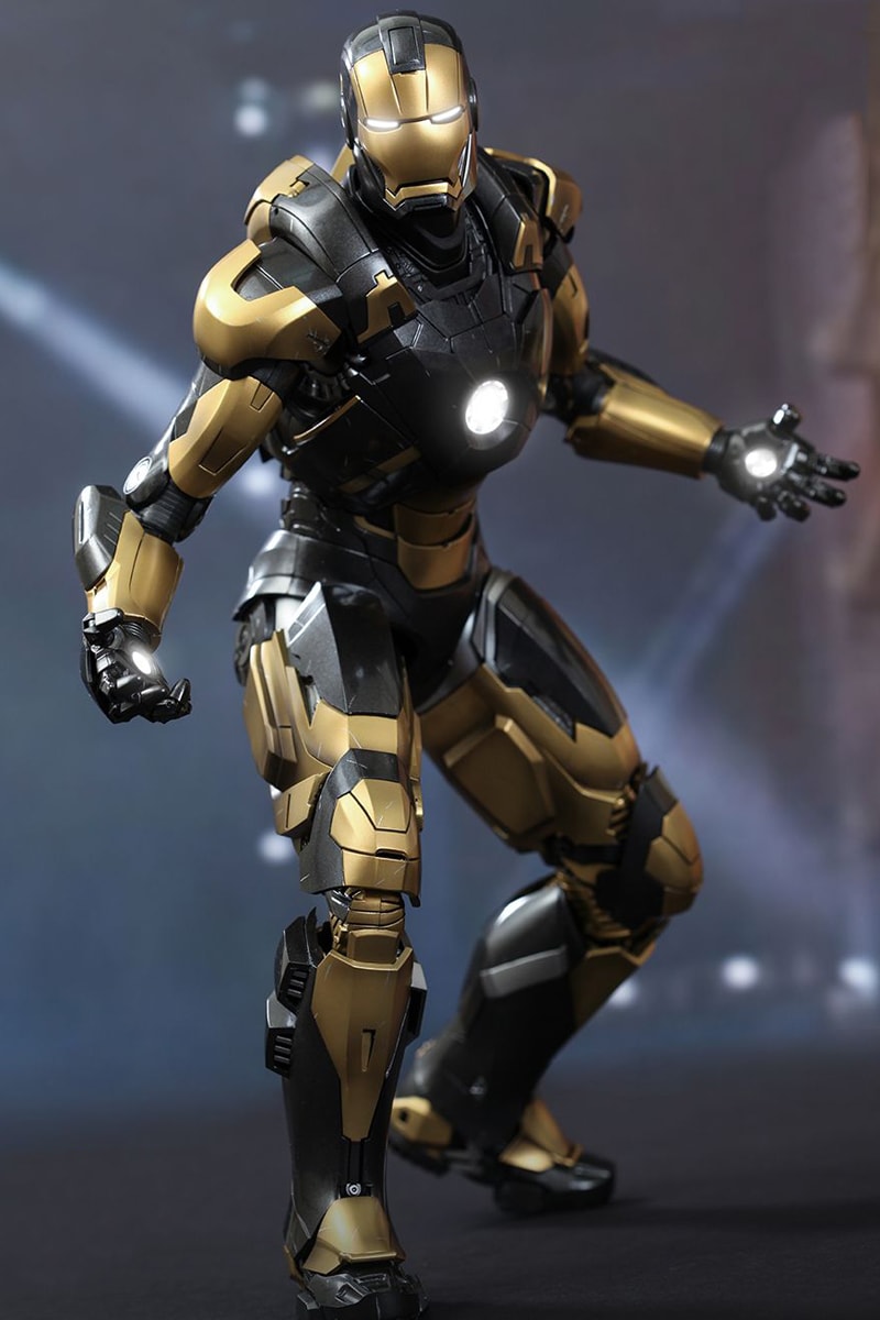 Hot Toys Iron Man 3 PYTHON MARK XX 1/16 Scale Collectible Figures