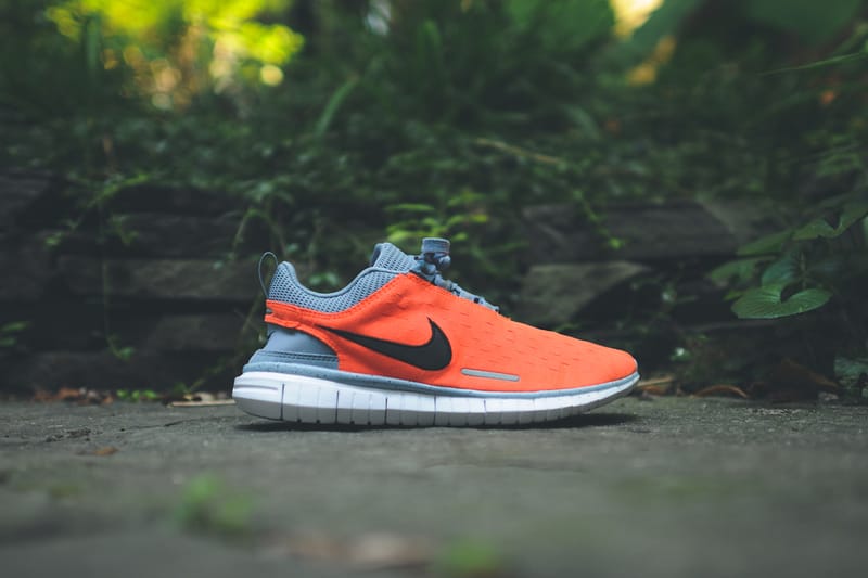 Nike Free OG 2014 Hyper Crimson & Hyper Cobalt 