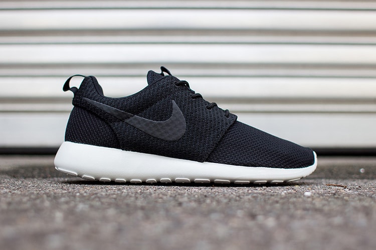 Nike Roshe Run Black/Ash Grey