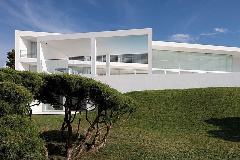 Infinity House by AABE Atelier d’Architecture Bruno Erpicum & Partners