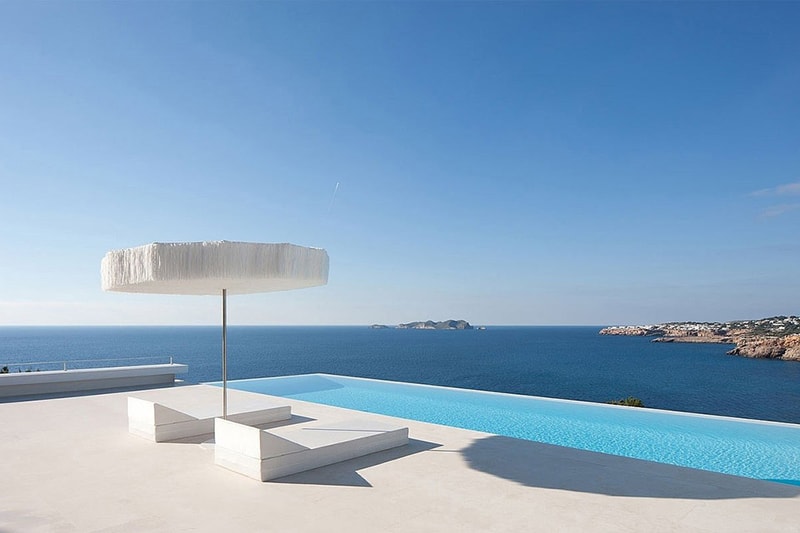 Infinity House by AABE Atelier d’Architecture Bruno Erpicum & Partners