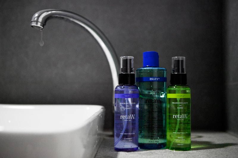 retaW Bathroom Set
