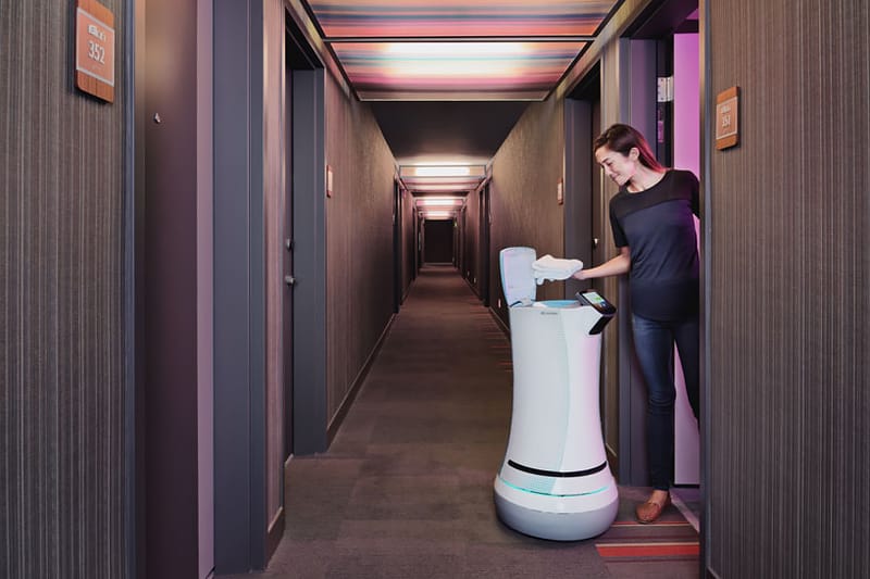 Savioke SaviOne Robot