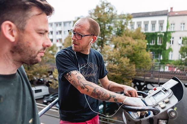 Ben Eine Paints Mural in Berlin for Project M/5