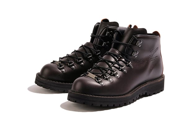 Mr. GENTLEMAN x Danner "Mountain Light" 
