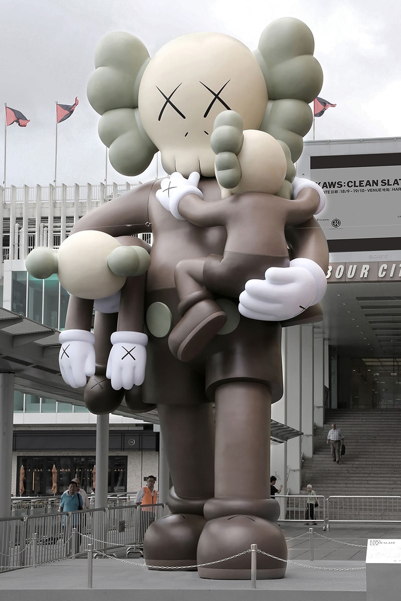 KAWS "CLEAN SLATE" Exhibition @ Harbour City Hong Kong