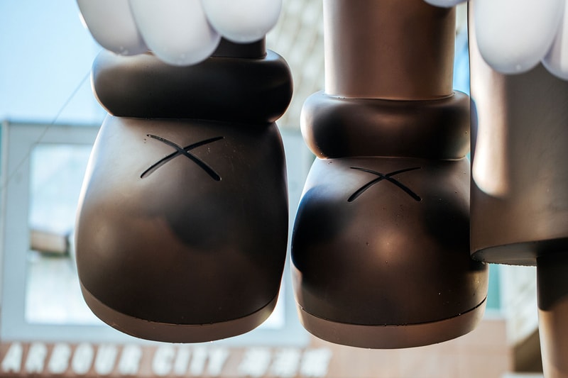 KAWS “CLEAN SLATE” Exhibition @ Harbour City Hong Kong Recap