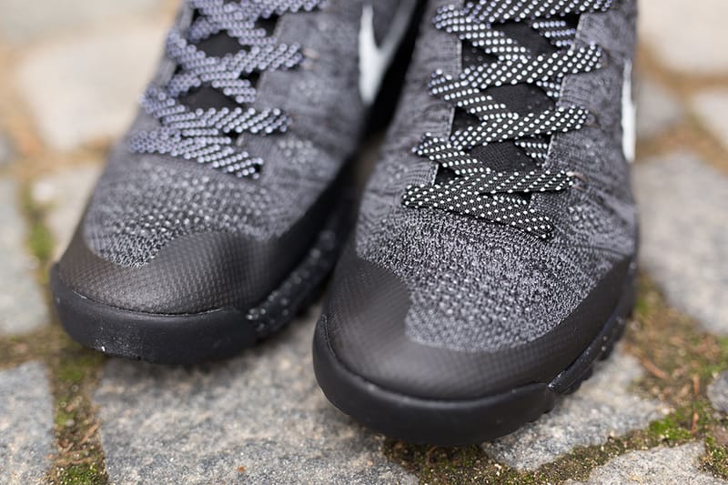 nike flyknit trainer chukka fsb black/sail-dark grey-light charcoal