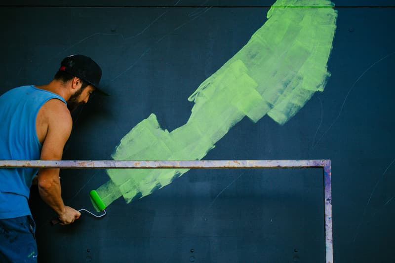 POW! WOW!  and Fitted Team Up for the Hawaiian Airlines Ground Service Vehicle Project