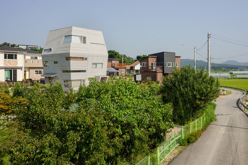 Starwars House by MOON HOON Architects