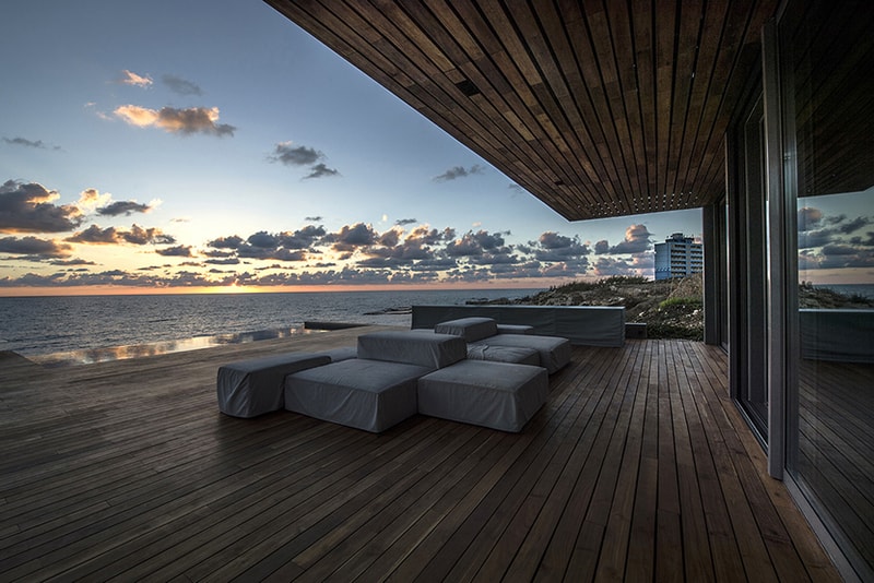 BLANKPAGE Architects Develops Beach House in Lebanon