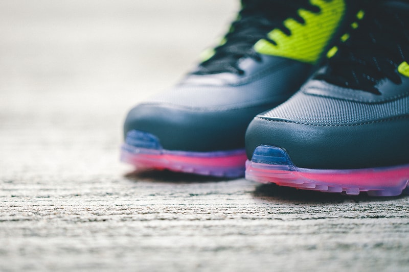 Nike 2014 Holiday Air Max 90 Sneakerboot Ice Collection
