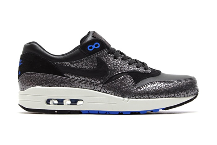 Nike Air Max 1 Deluxe "Hyper Cobalt Safari"