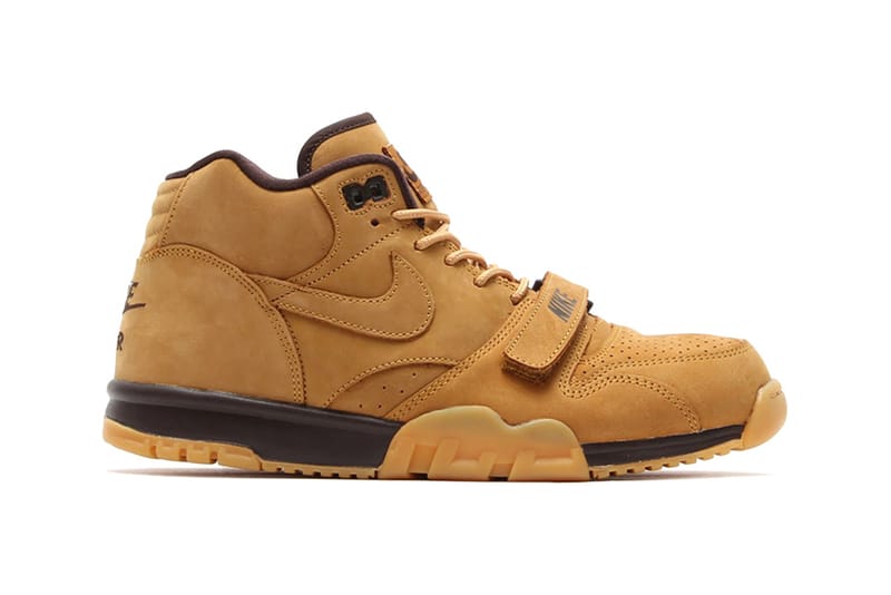 nike air trainer wheat