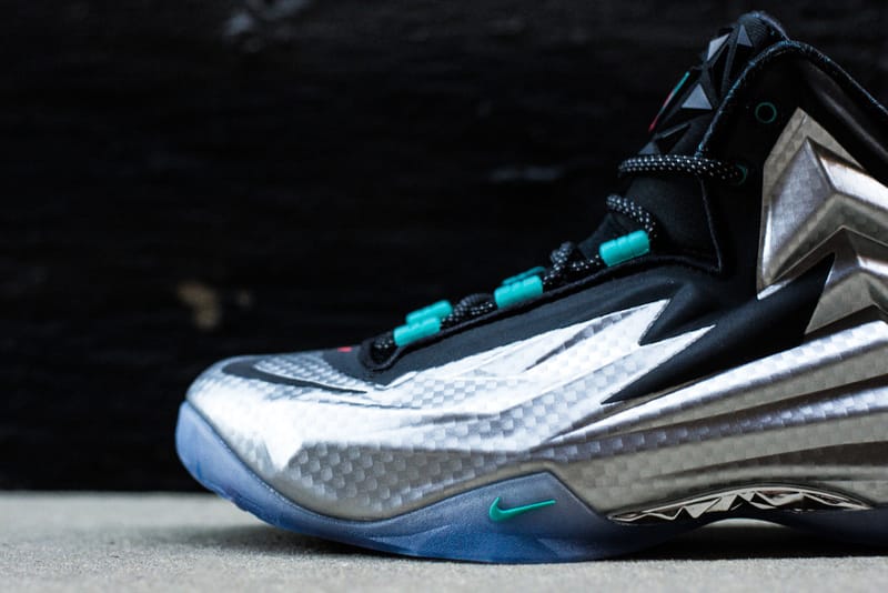 nike chuck posite metallic silver