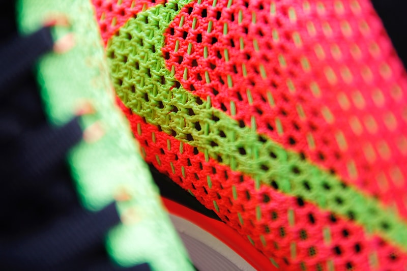 Nike Flyknit Racer Hyper Punch/Volt 