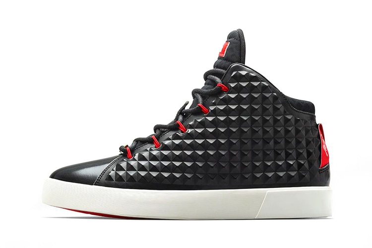 Nike LeBron 12 NSW Lifestyle QS