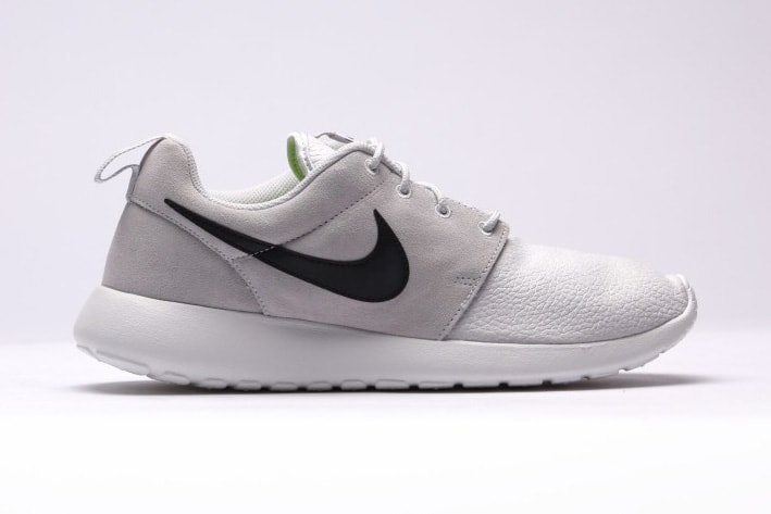 Nike Roshe Run Suede Ash-Grey/White-Volt
