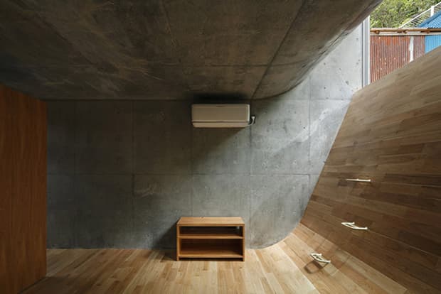 Takeshi Hosaka Architects Presents Byoubugaura House in Yokohama