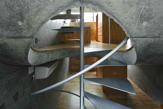 Takeshi Hosaka Architects Presents Byoubugaura House in Yokohama