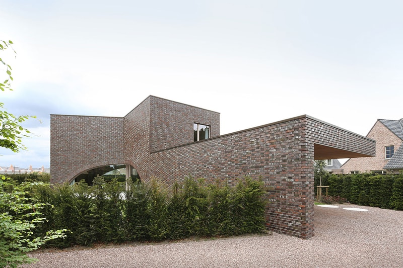 Villa Moerkensheide by Dieter De Vos Architecten 