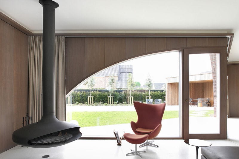 Villa Moerkensheide by Dieter De Vos Architecten 