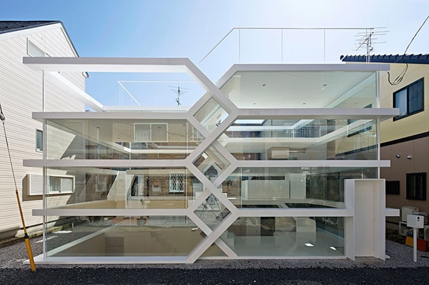 Yuusuke Karasawa Architects Presents the Layered "S House"