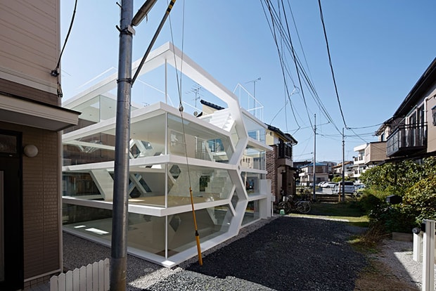 Yuusuke Karasawa Architects Presents the Layered "S House"