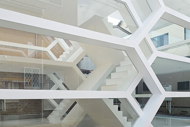 Yuusuke Karasawa Architects Presents the Layered "S House"