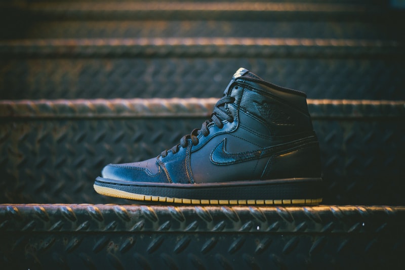 Air Jordan 1 Retro OG Black/Black-Gum