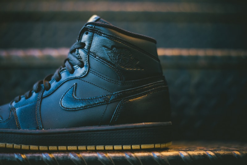 Air Jordan 1 Retro OG Black/Black-Gum