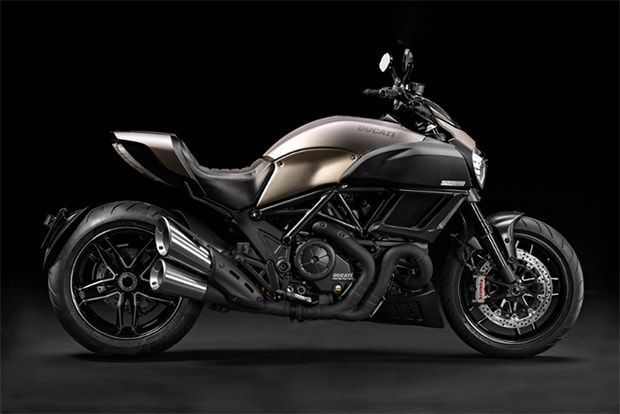 Ducati Diavel Titanium Motorcycle Unveiled at EICMA 2014