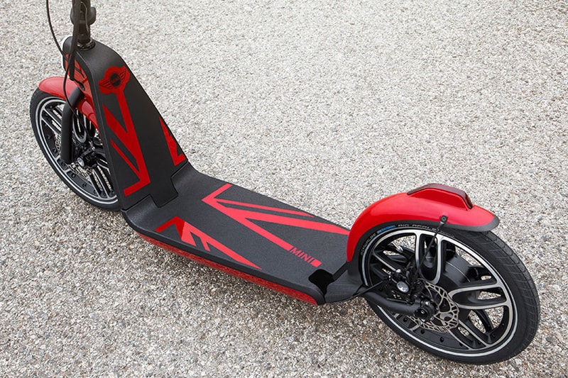 MINI Unveils the Citysurfer, a Collapsible Electric Scooter