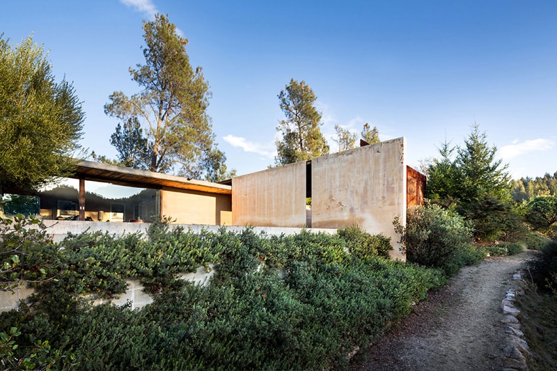 Napa Valley House by Eliot & Eun Lee