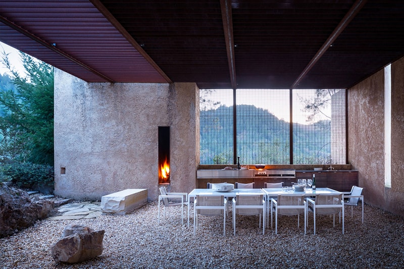 Napa Valley House by Eliot & Eun Lee