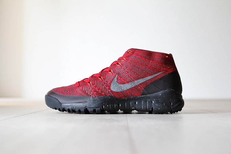 Nike Flyknit Trainer Chukka SFB "University Red"