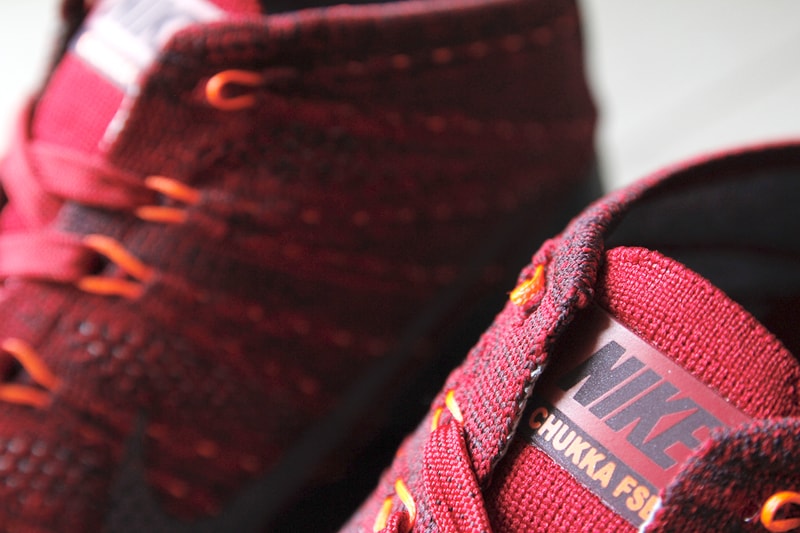 Nike Flyknit Trainer Chukka SFB "University Red"