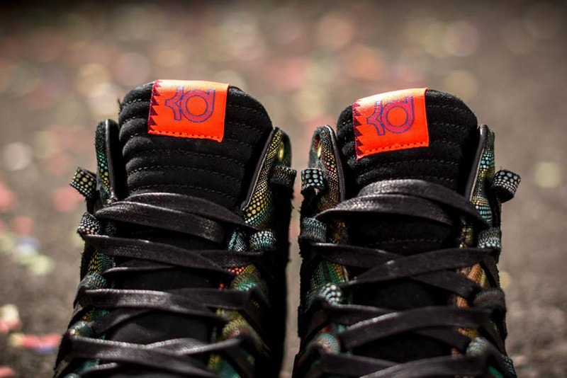 Nike KD7 NSW Lifestyle Black/Hyper Crimson-Metallic Gold