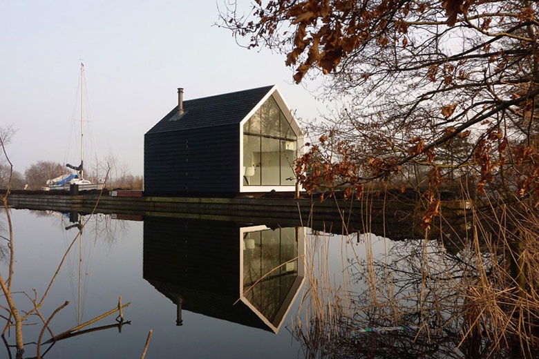 Recreational Island House by 2by4 Architects