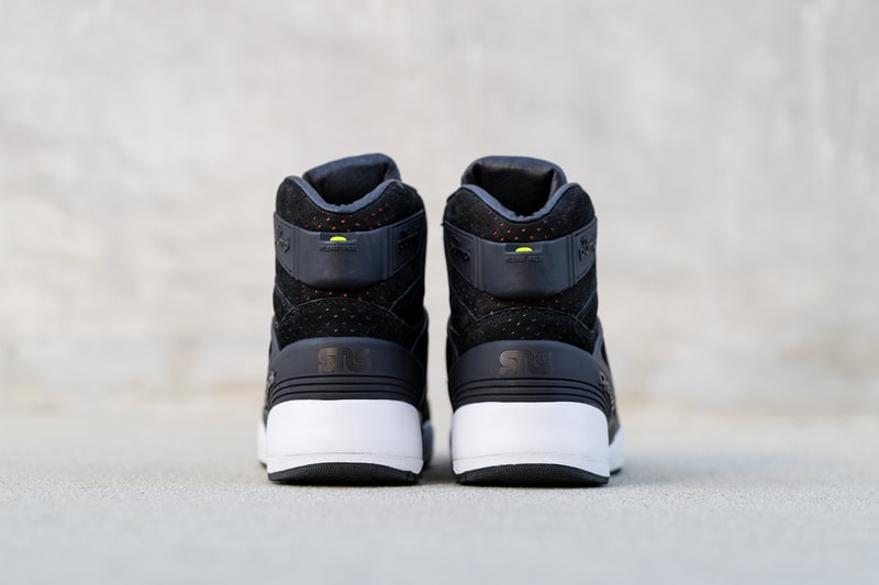 Sneakersnstuff x Reebok 25th Anniversary Pump