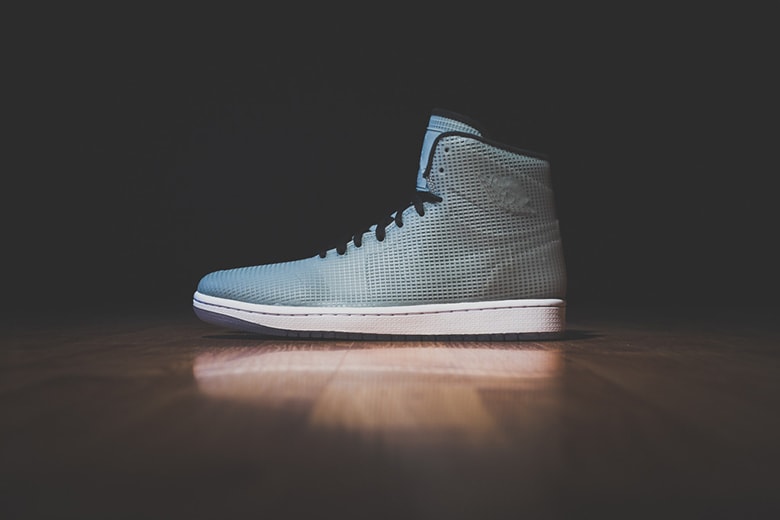 A Closer Look at the Air Jordan 4LAB1 "Glow"