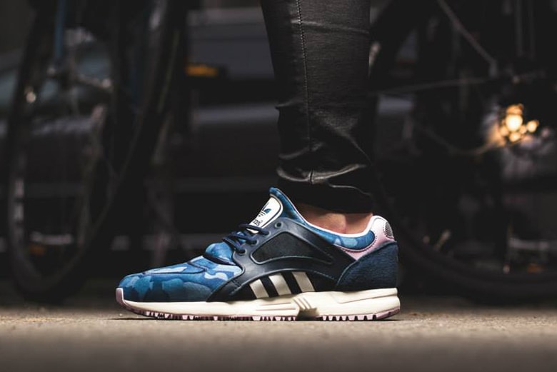 adidas Originals WMNS Racer Lite "Navy Camo"