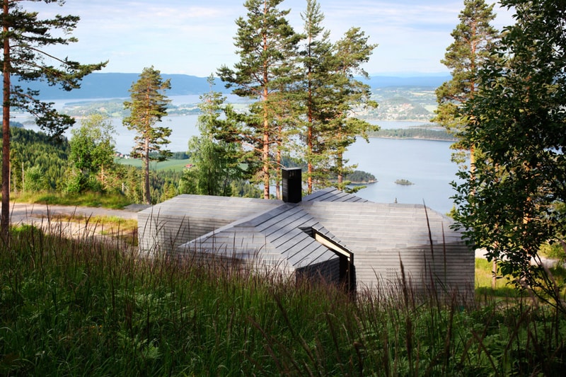 An Inside Look At Atelier Oslo's Contemporary Norwegian Cabin
