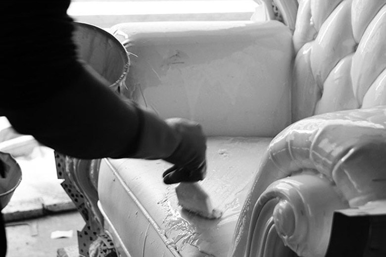 Bentu Design & Guangzhou Academy of Fine Arts Students Create A Concrete Sofa