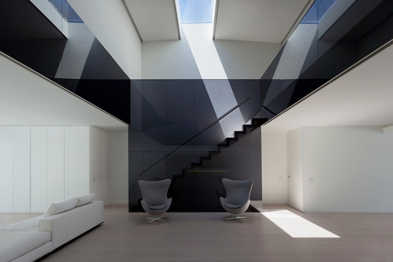 Casa Balint by Fran Silvestre Arquitectos