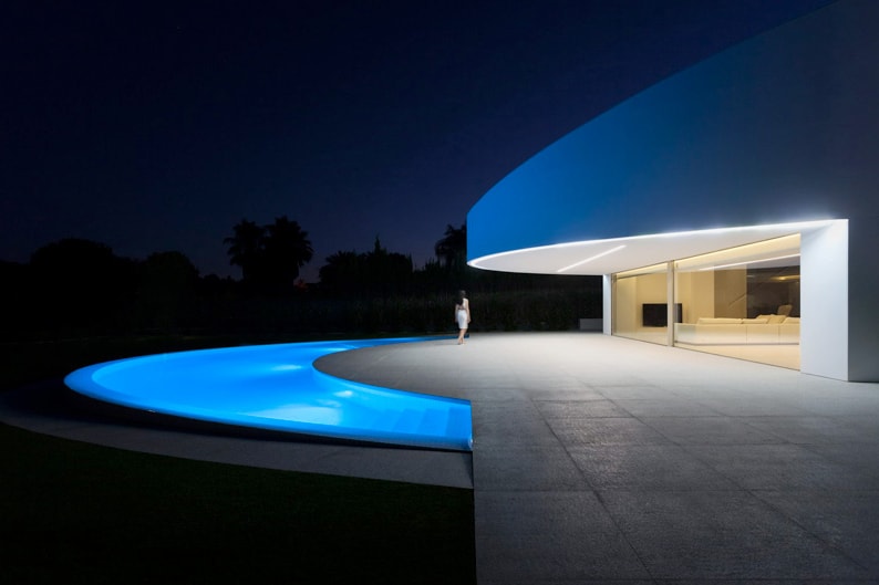 Casa Balint by Fran Silvestre Arquitectos