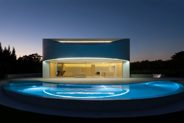 Casa Balint by Fran Silvestre Arquitectos