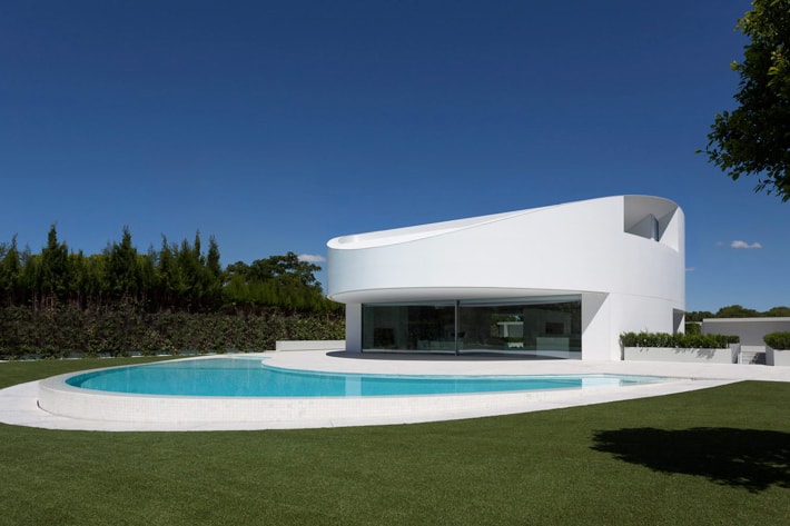Casa Balint by Fran Silvestre Arquitectos