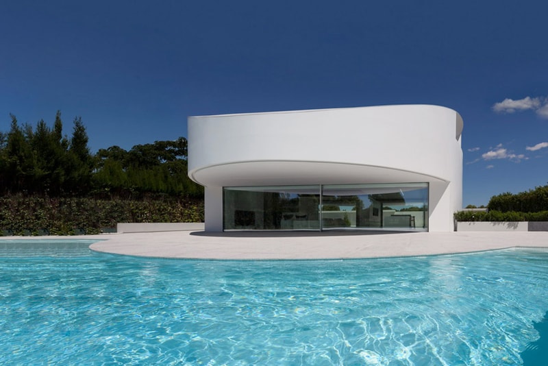 Casa Balint by Fran Silvestre Arquitectos